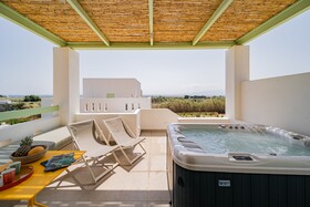 Plioni Villas & Suites