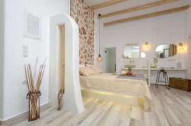 Aegean White Home