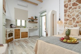 Aegean White Home