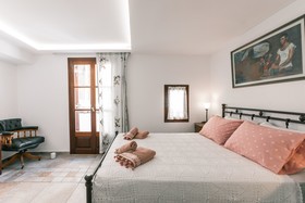 Arco Naxos Luxury Apartments