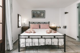 Arco Naxos Luxury Apartments