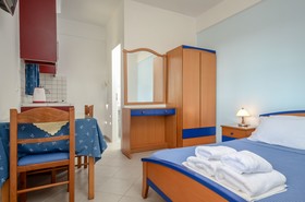 Crystal Naxos 1 Studios at Mikri Vigla