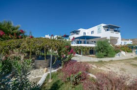 Crystal Naxos 1 Studios at Mikri Vigla