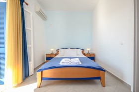 Crystal Naxos 1 Studios at Mikri Vigla