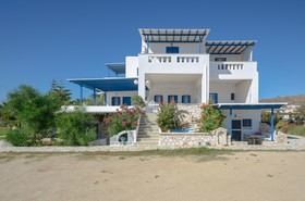 Crystal Naxos 1 Studios at Mikri Vigla
