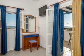 Crystal Naxos 1 Studios at Mikri Vigla