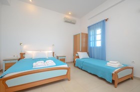 Crystal Naxos Apartments