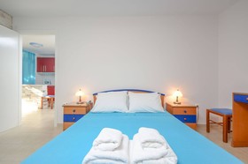 Crystal Naxos Apartments