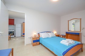 Crystal Naxos Apartments