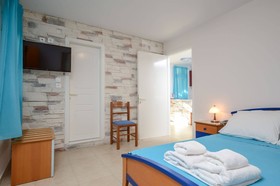 Crystal Naxos Apartments