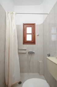 Depis Economy Studios & Apartments