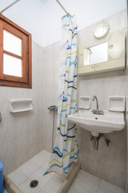 Depis Economy Studios & Apartments