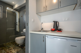 Depis Suites & Apartments