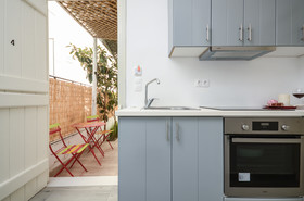 Depis Suites & Apartments