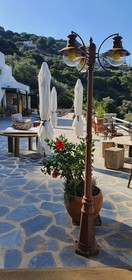 ELaiolithos Luxury Retreat