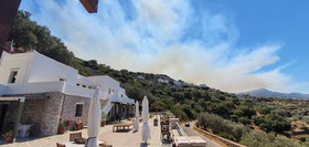ELaiolithos Luxury Retreat