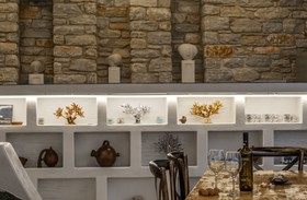 ELaiolithos Luxury Retreat