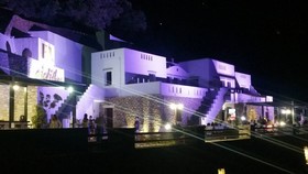 ELaiolithos Luxury Retreat