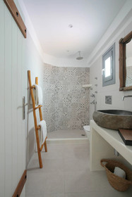 Kissos Luxury Suites