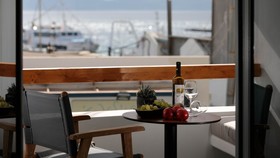 Kissos Luxury Suites