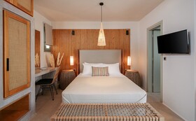 Makava Suites Naxos
