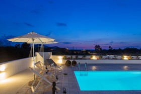 Naxian Lounge Villas