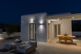 Naxian Lounge Villas