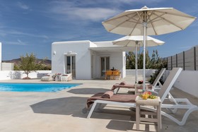 Naxian Lounge Villas