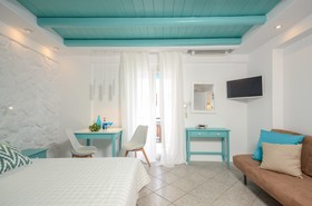 Naxos Evilion Luxury Apartments