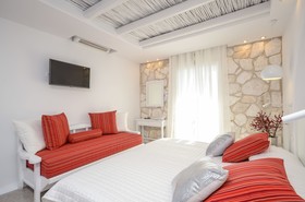 Naxos Evilion Luxury Apartments
