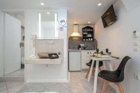 Naxos Evilion Luxury Apartments