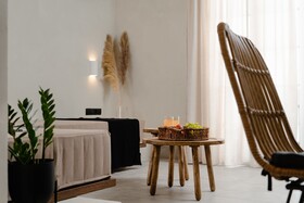 Polis of Naxos Stylish Suites