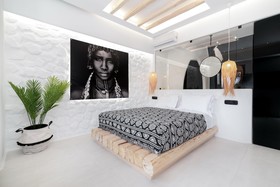 Portara Seaside Luxury Suites