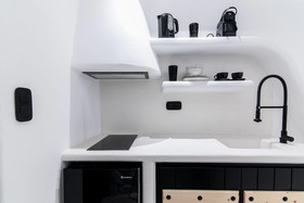 Portara Seaside Luxury Suites