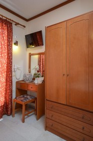 Rena Valetta Studios