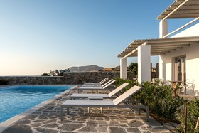Seven Suites Naxos