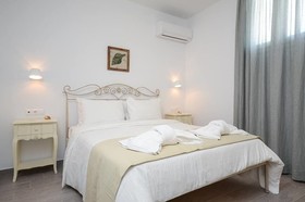 Sea & Olives Holiday Villas