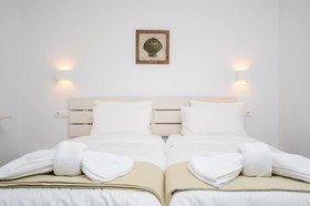 Sea & Olives Holiday Villas