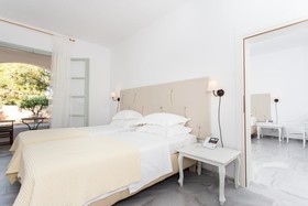Paros Land Hotel