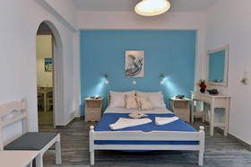 Tarsa Seaside Studios & Apartments