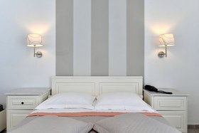Kosmitis Suites & Villas