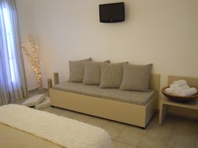 Kosmitis Suites & Villas