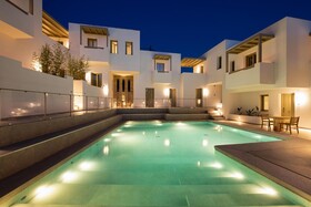 Mazee New-Age Boutique Hotel