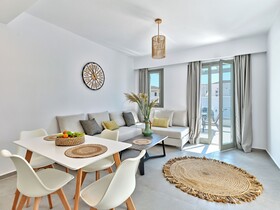 Paros Gem