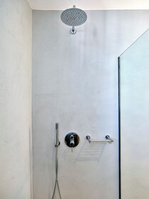 Paros Gem