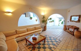 Yades Suites & Spa
