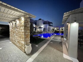Mer Bleu Luxury Apartments