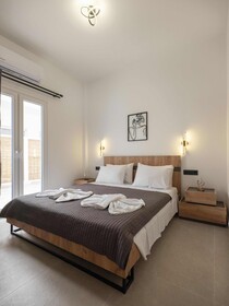 Parikia's Urban Oasis