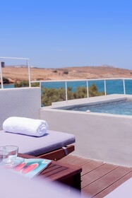 Paros Comfy Suites