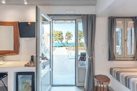 Paros Comfy Suites